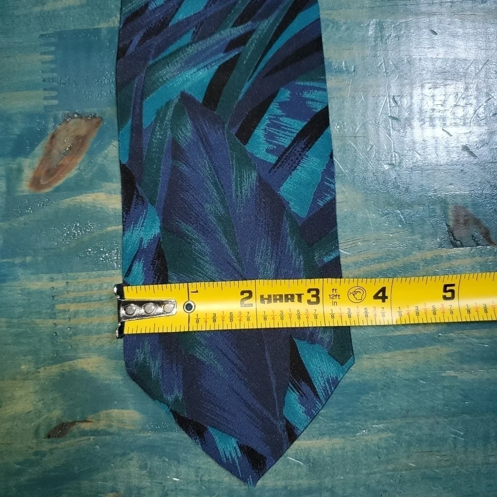Blue leaf pattern tie NEW - Picture 4 of 6